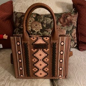 Wrangler tote small crossbody purse guitar strap